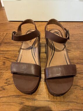 Aetrex Brown Leather Ankle-Strap Sandals